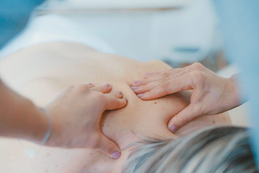Diventa professionista in massaggio olistico