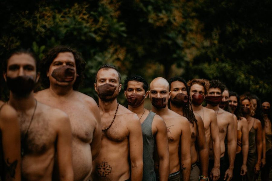 Foto di gruppo con mascherina