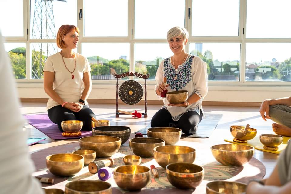 Bagno di suoni con campane tibetane