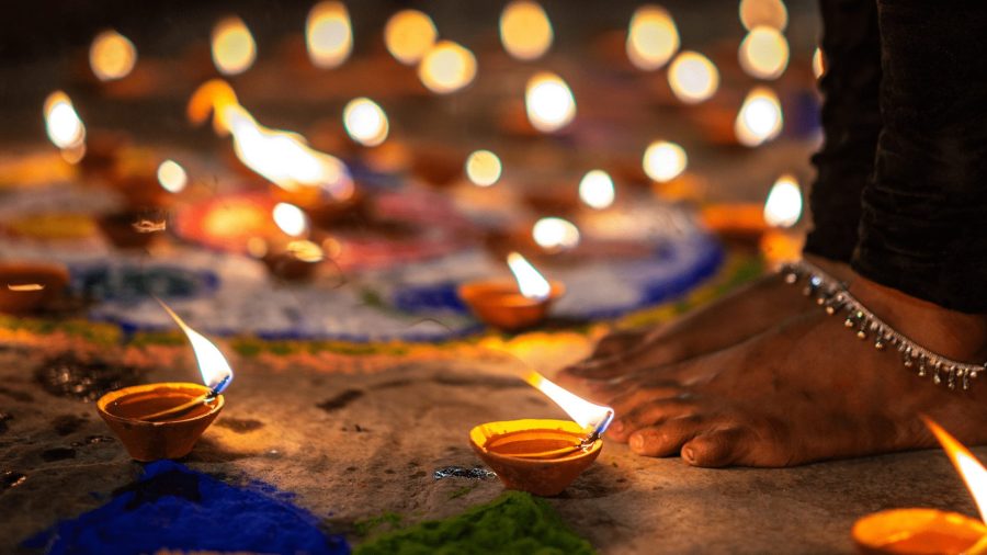 India - Cerimonie e meditazioni sul Gange