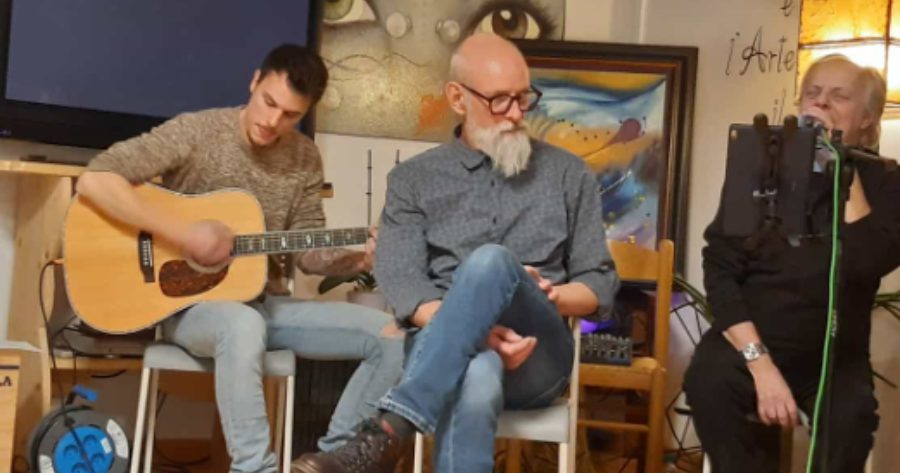 Oscillazioni tra poesia e musica