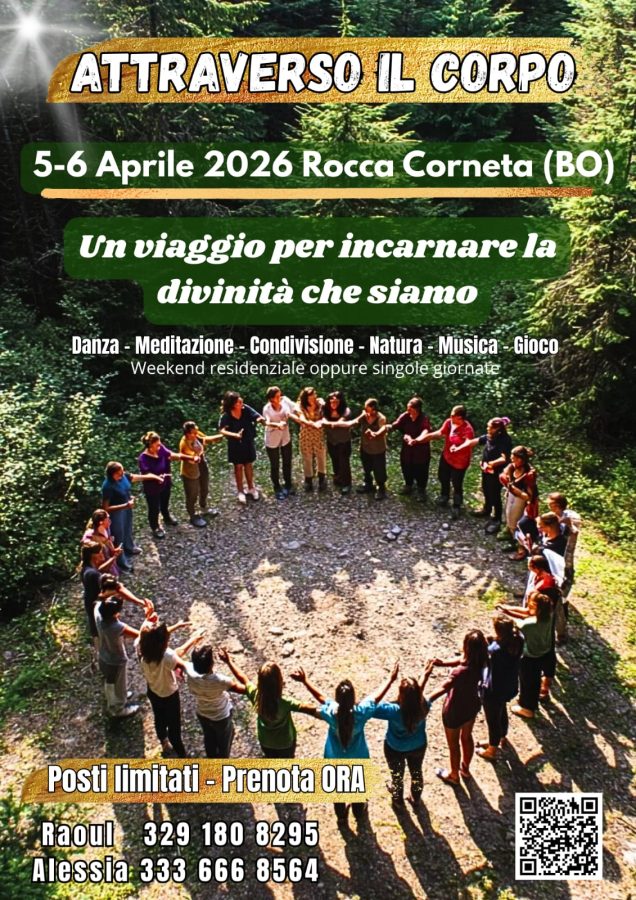 Persone in cerchio durante il ritiro Attraverso il Corpo in natura