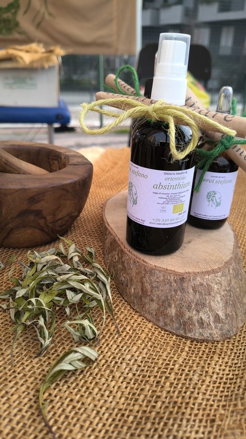 Boccetta di assenzio