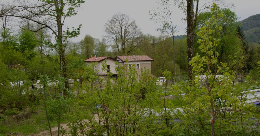 Ecovillaggio Adocentyn a Pontremoli: ospitalità rigenerativa e spazi per ritiri olistici in Lunigiana